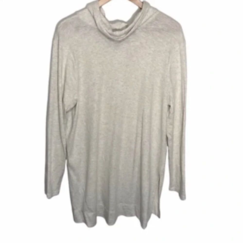 J. Jill Cream Turtle Neck Long Sleeve Top